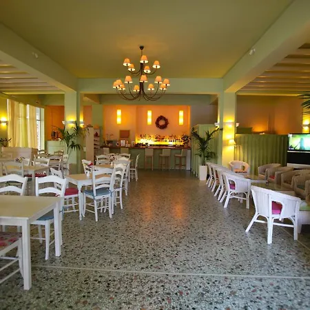 Hotel Oassis 2*