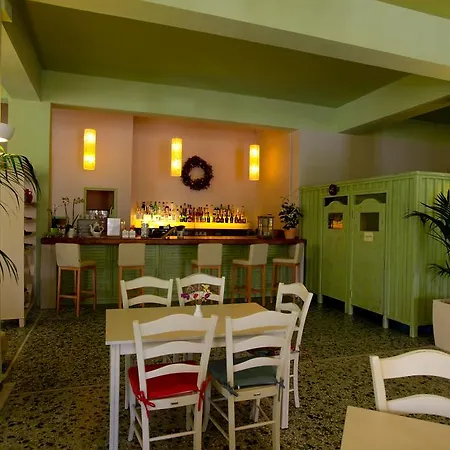 Hotel Oassis Kassiopi