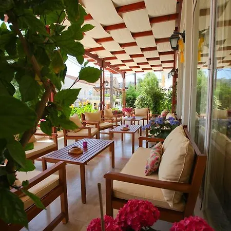 Hotel Oassis Kassiopi